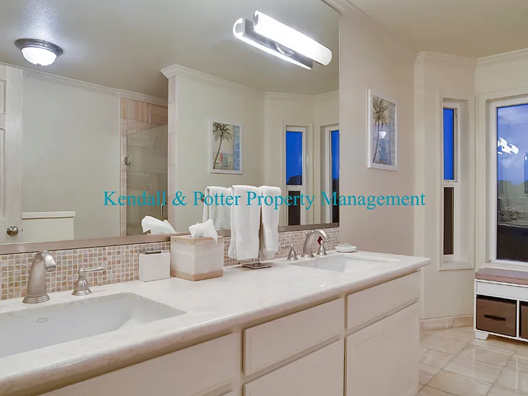 544 Cuesta Dr — Photo 35
