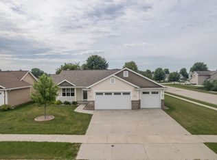 W6307 Kimberly Trl, MENASHA, WI 54952