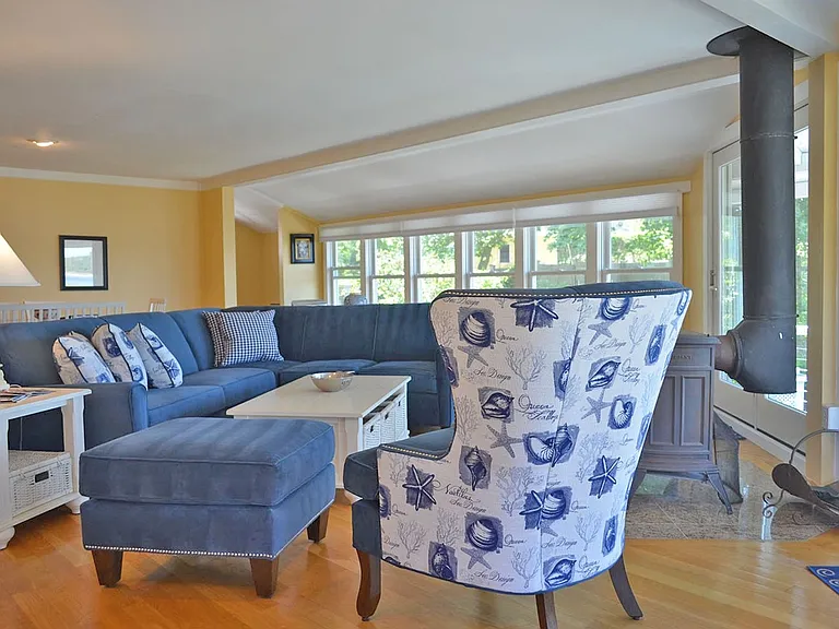 660 Washington St — Photo 7