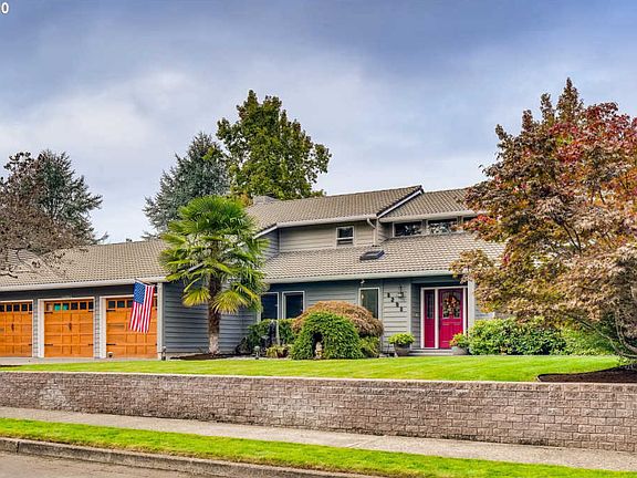 2nd image of 8308 NE 69th St
