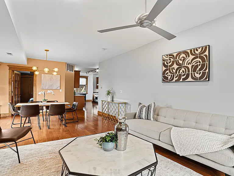 650 N Wood St #3SA — Photo 6