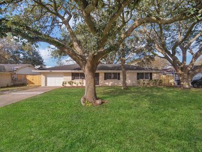 1912 W Lang St, Alvin, TX, 77511