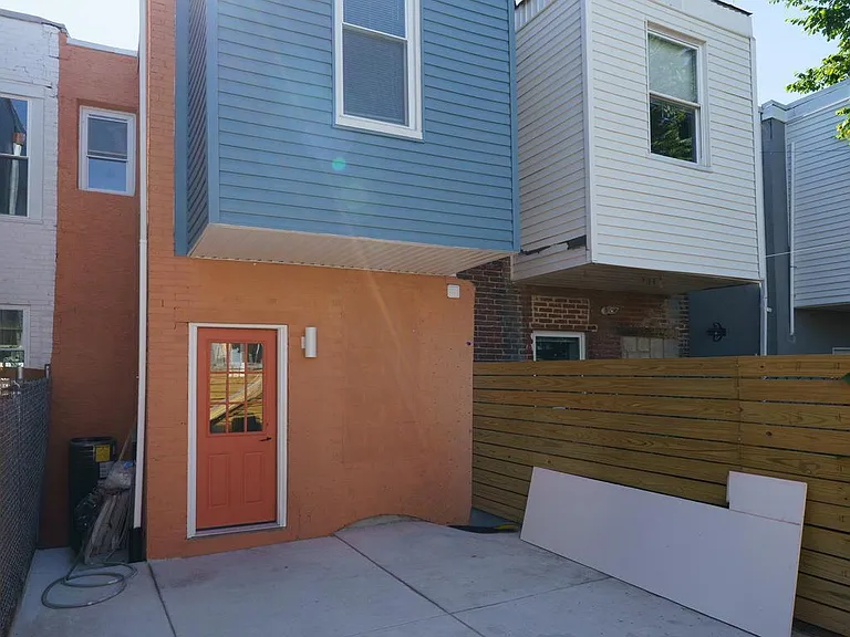 1926 S Lambert St — Photo 35