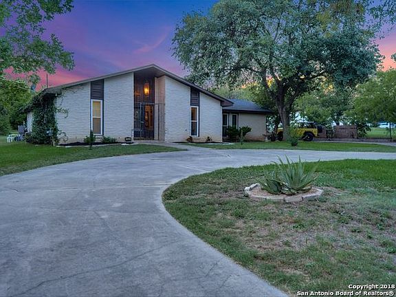 2nd image of 331 E Quill Dr