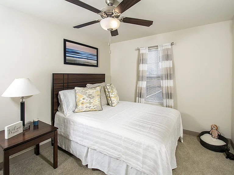 Residences at Maple Glen — Photo 9