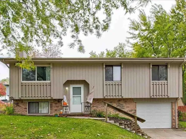 7728 Cottonwood Ave, La Vista, NE 68128