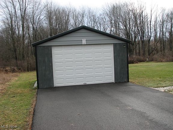 5th image of 7908 Lakewood Dr