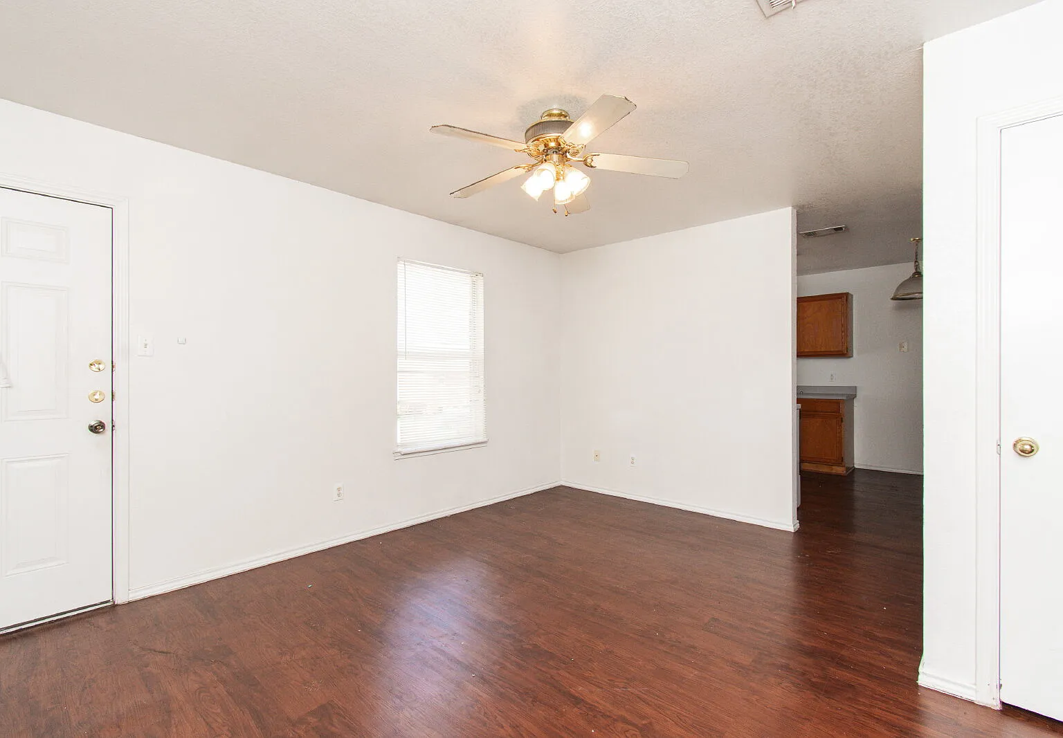 2 bed, 1.0 bath, 795 sqft, $650 — Photo 3