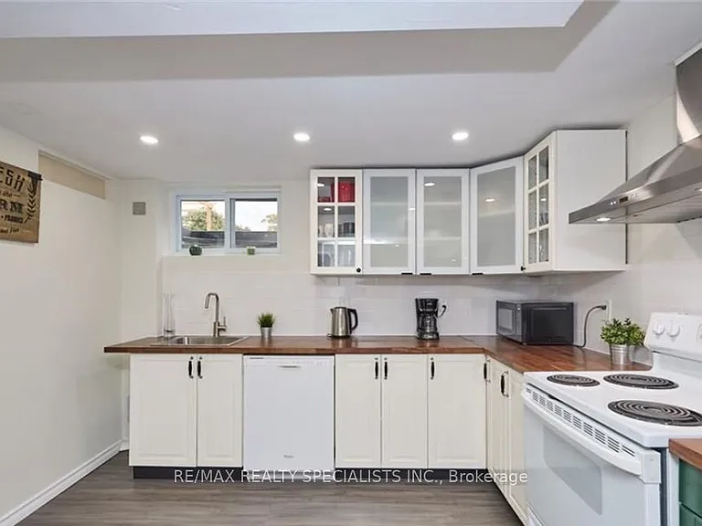 6 Gormley Cres #LOWER — Photo 4