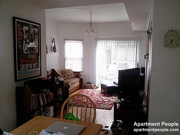 2nd image of 1222 W Henderson St Unit Ch
