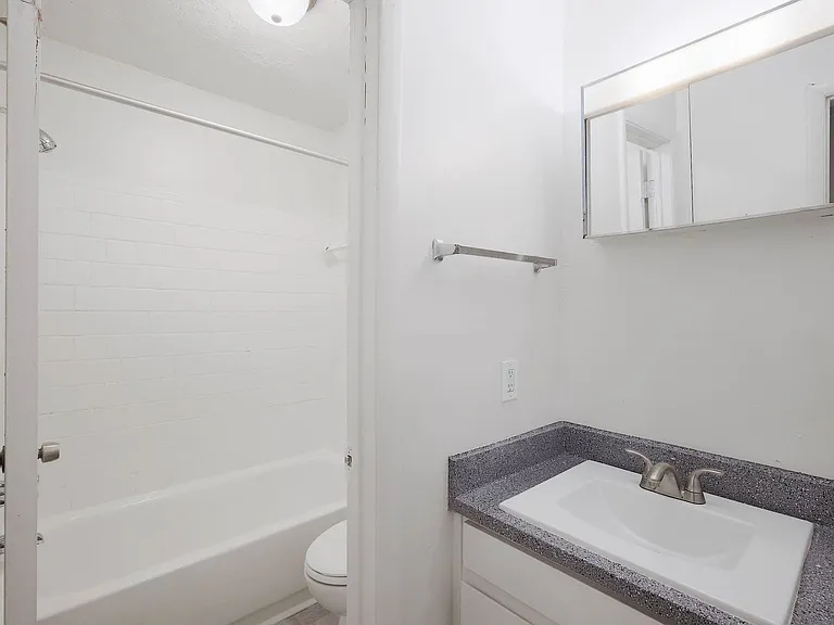 Hampton Hall | Comfort, Convenience, & Community All In One — Photo 316