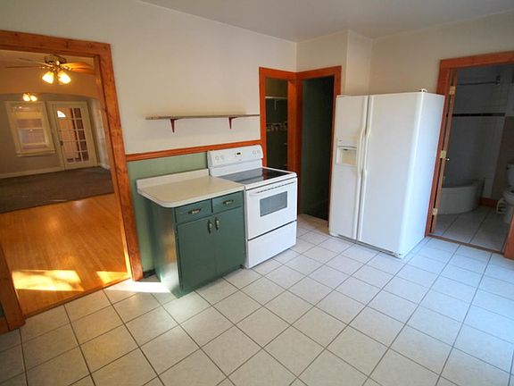 5th image of 311 1st St NW