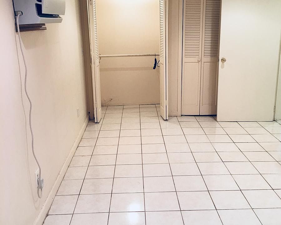 2nd image of 1391 Pelham Pkwy N #1