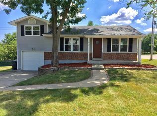 48 W Ofallon Dr, O Fallon, MO 63366