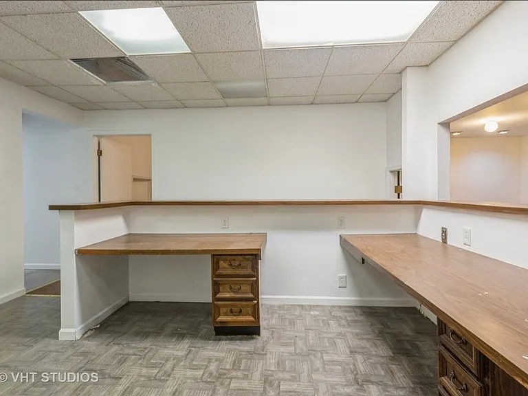 268 W Lincoln Hwy — Photo 15