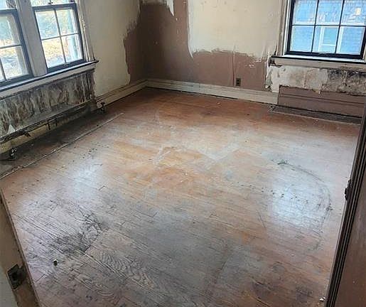 3rd image of 6025 W Cabanne Pl
