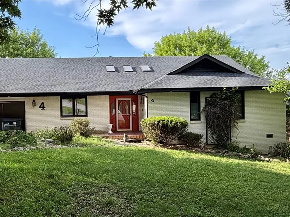 4 Fairway Pl, Eureka Springs, AR 72631