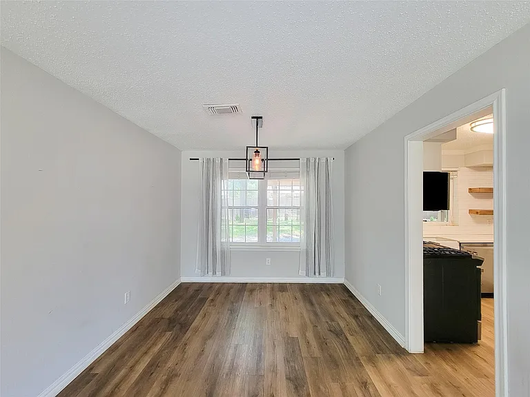 8123 Sunny Ridge Dr — Photo 10