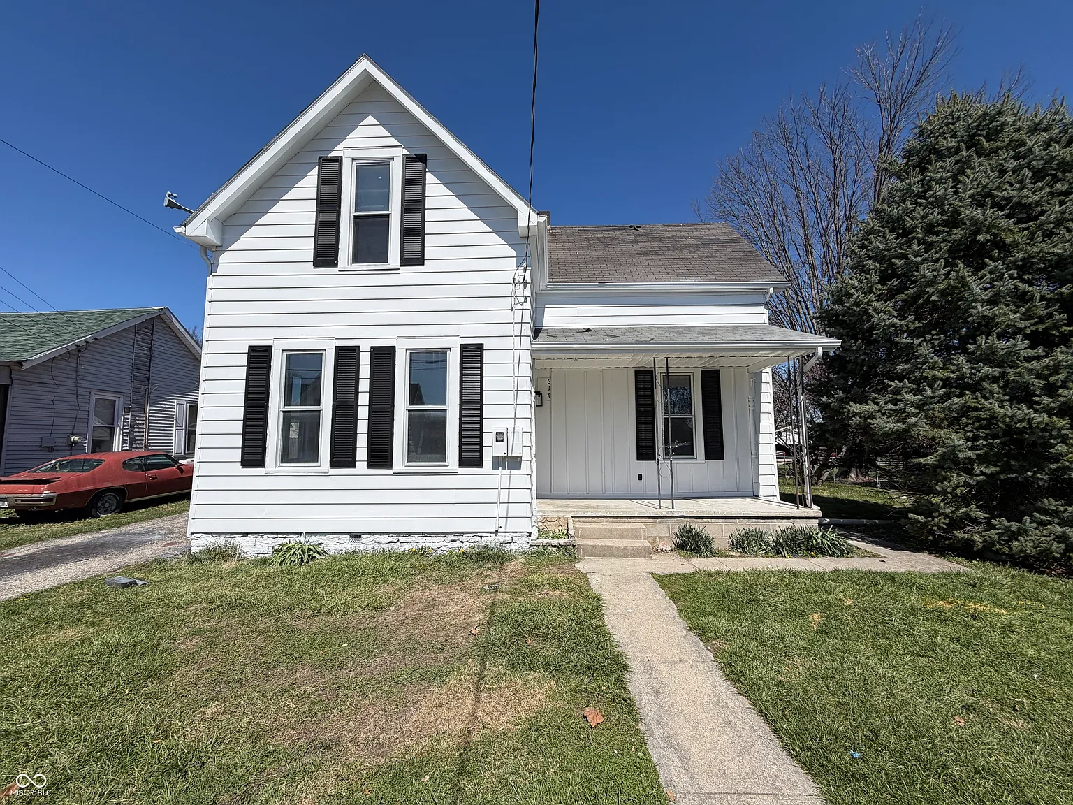 614 Western Ave photo 1