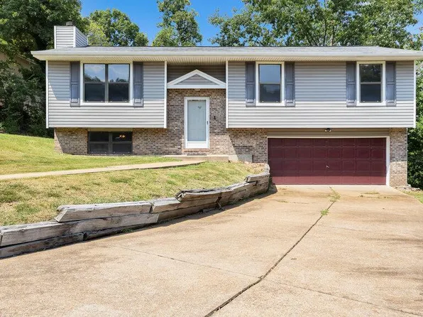 1901 Forest Haven Dr, Imperial, MO 63052