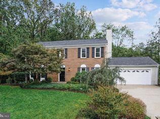 9813 Fosbak Dr, Vienna, VA 22182