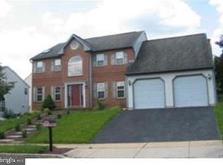 17 Rim View Ln, Reading, PA 19607