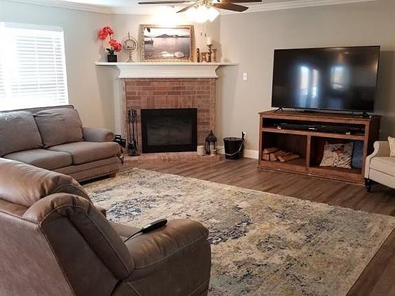 3rd image of 612 Chickadee Dr