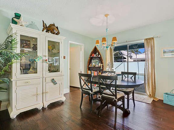 4th image of 110 River Dr