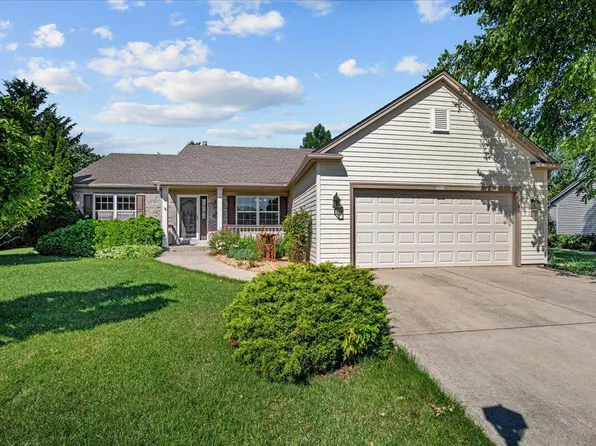 1714 Carriage DRIVE, East Troy, WI 53120