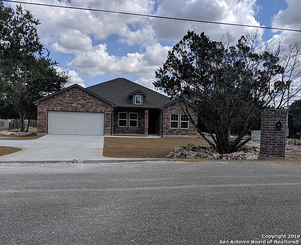 2nd image of 865 Misty Ln