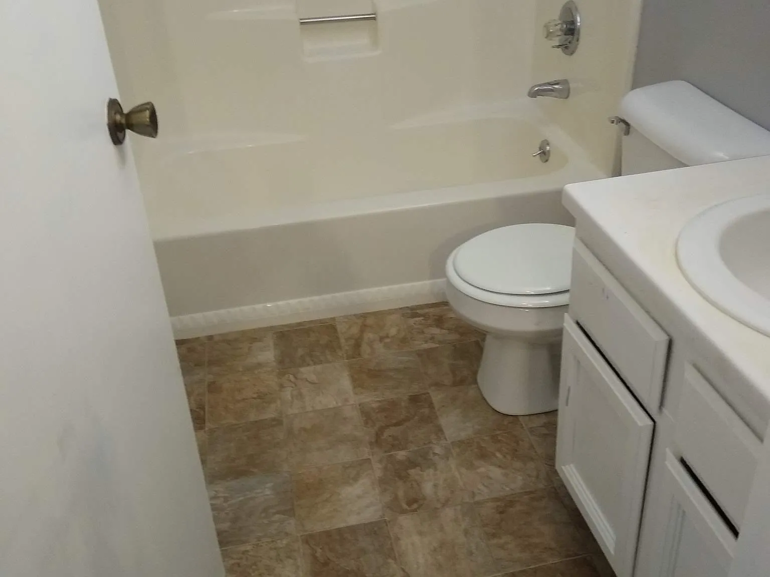 1062 Brandywine Blvd — Photo 3