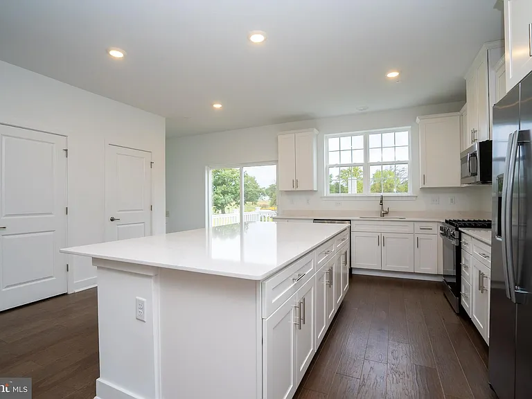 144 Ada Hightower Ave — Photo 8