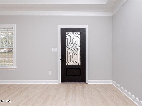 4th image of 128 Easy St