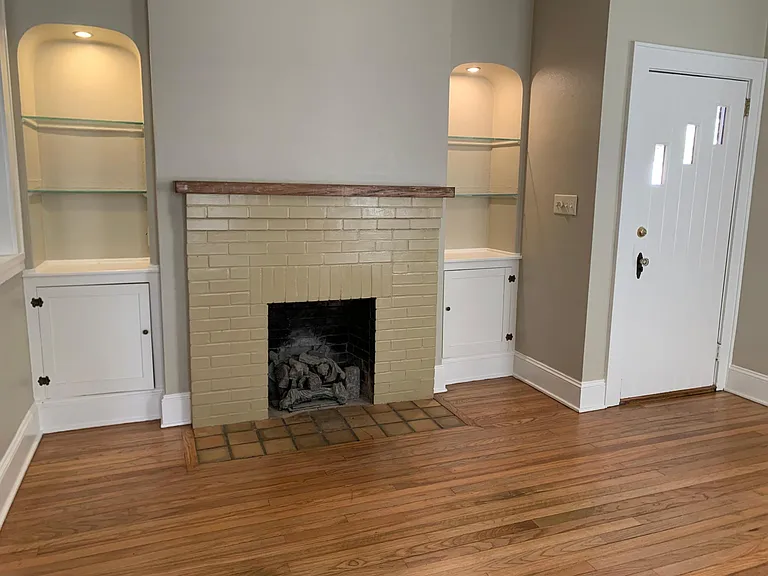 1310 Broome St — Photo 2