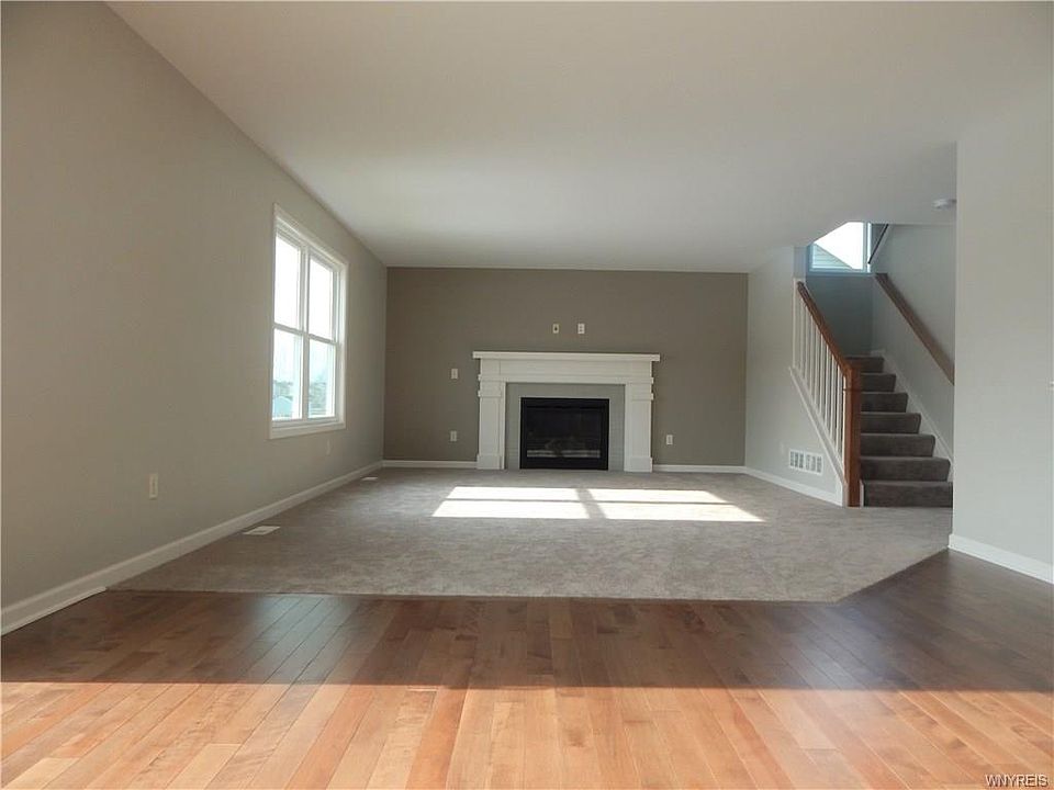 1st image of 2334 Agassiz Dr
