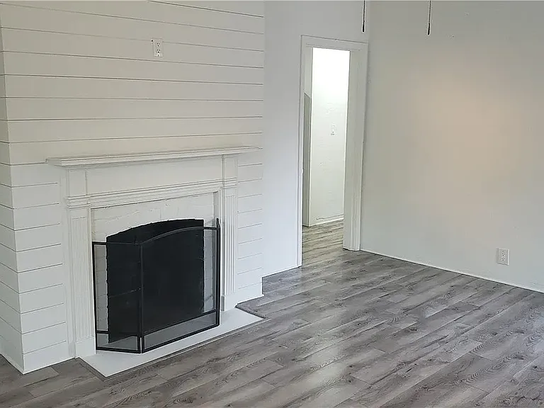 1690 Townsend St — Photo 5