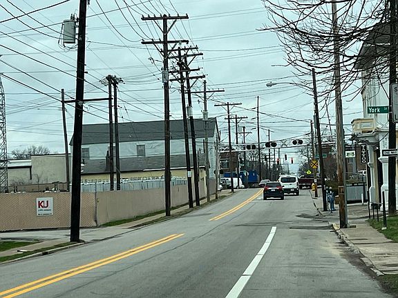 4th image of 730 N Limestone