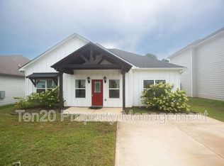 30 Vineyard Dr, Phenix City, AL 36869