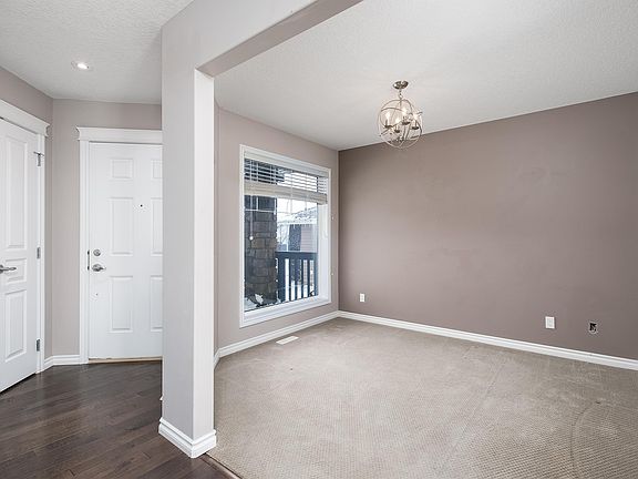 3rd image of 69 Cavan Cres