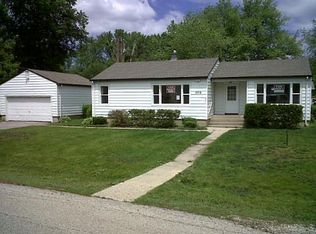 5012 Home Ave, McHenry, IL 60050