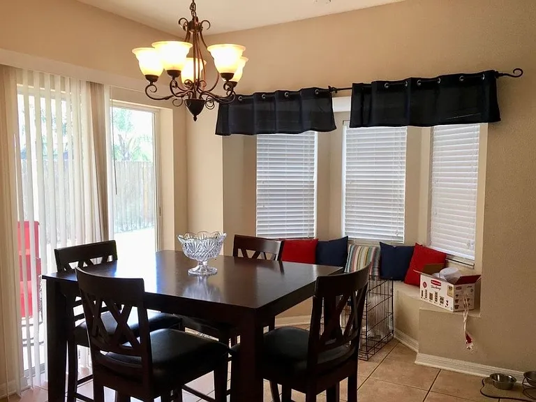 10866 Newbridge Dr — Photo 4