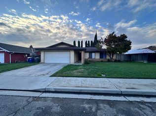 112 Holiday Way, Chowchilla, CA 93610