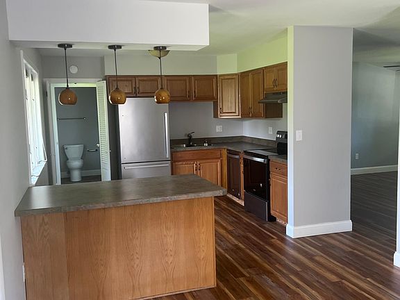 5th image of 2537 Birch Dr