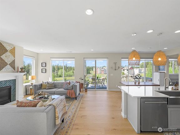 2nd image of 10568 Sentinel Drive
