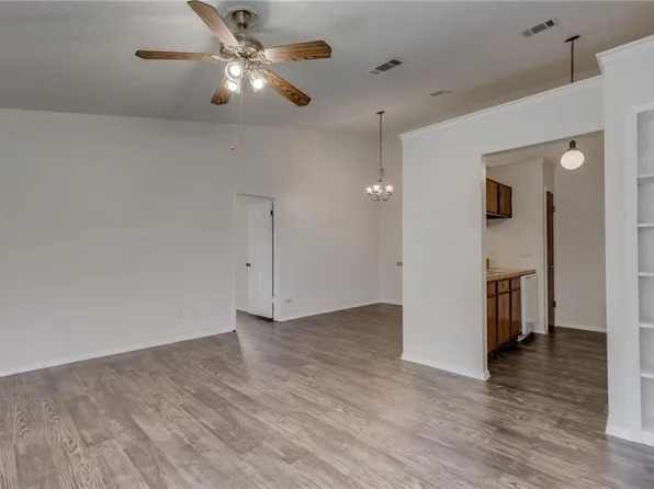 11405 Walnut Ridge Dr #B, Austin, TX 78753