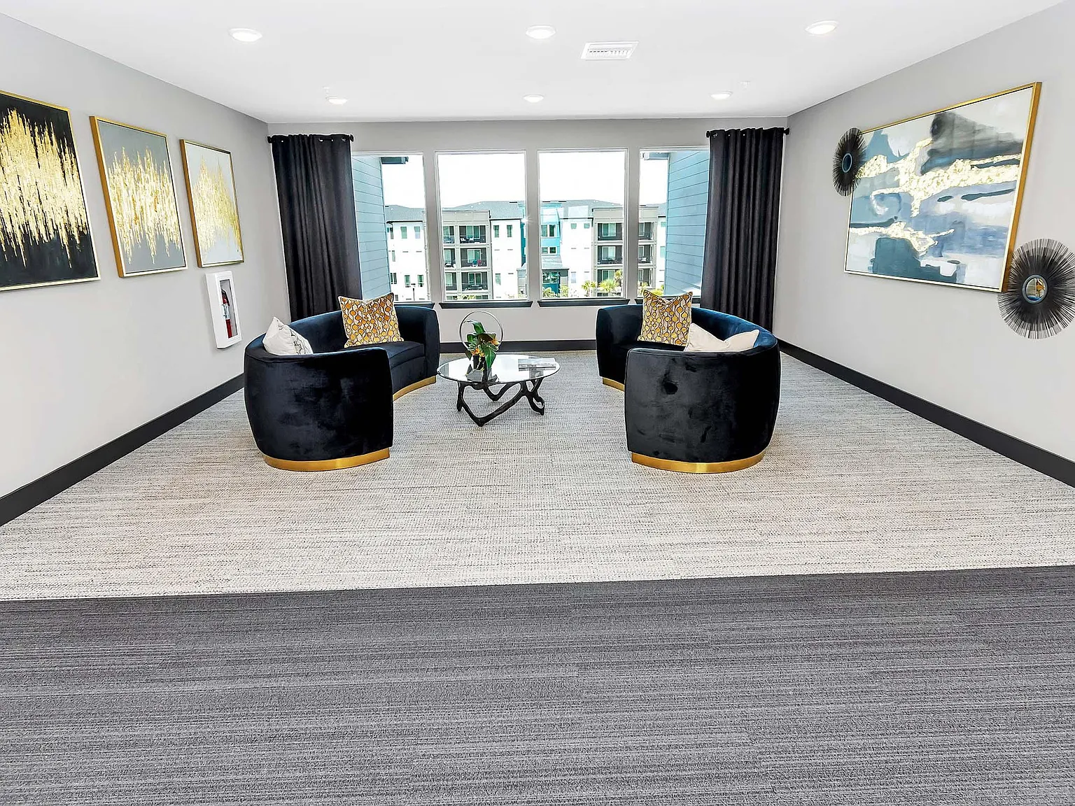 AVLI AT CROSSTOWN CENTER APARTMENTS — Photo 2