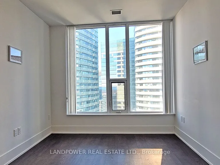 10 York St #3802 — Photo 16