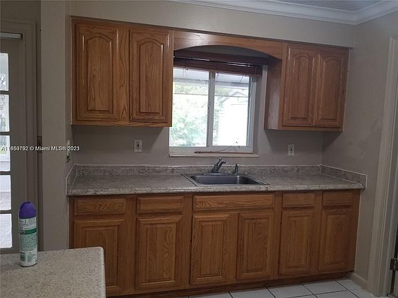 4th image of 4987 SW 93rd Ave