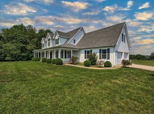 6044 Schultz Rd, Elberfeld, IN 47613