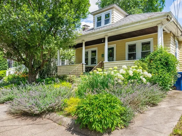 17 Elsworth Rd, Newton, MA 02465